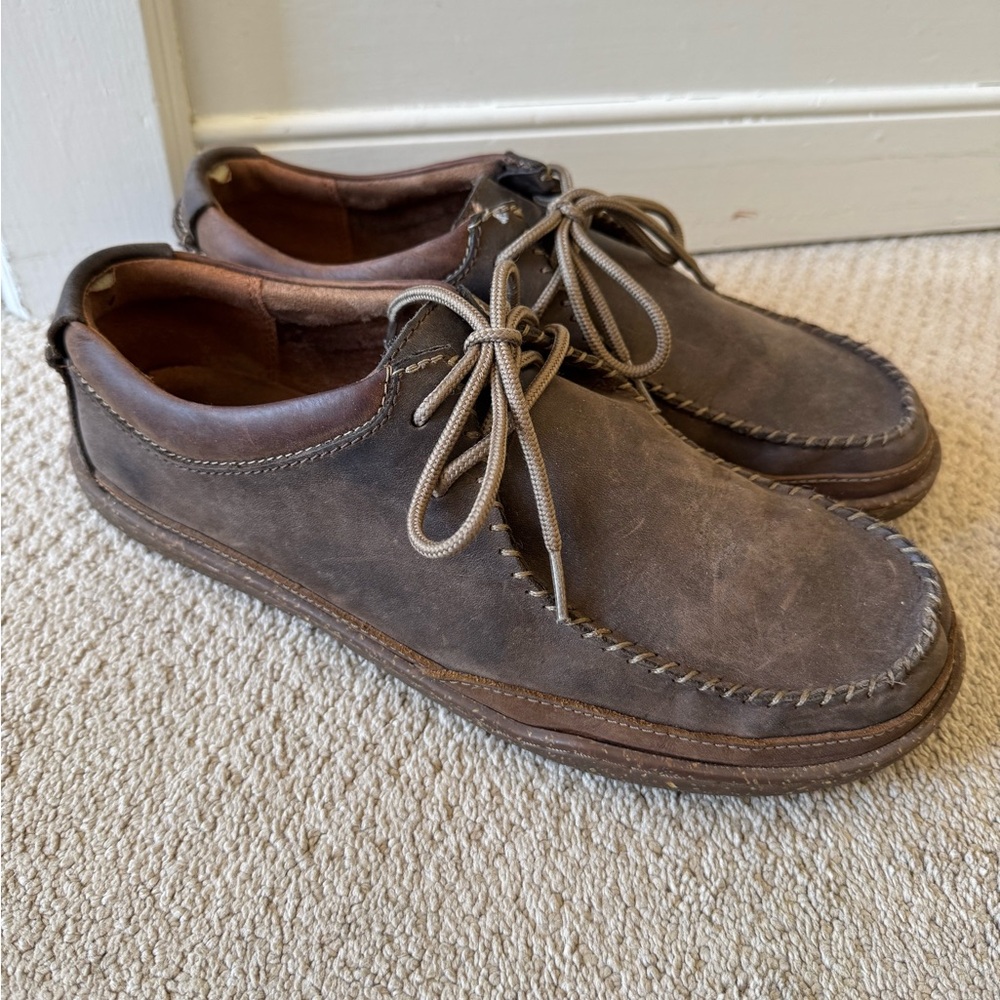 Clarks Brown Leather Oxfords